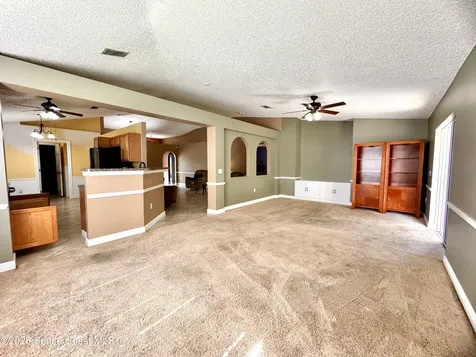 8746 105th Court Vero Beach FL 32967