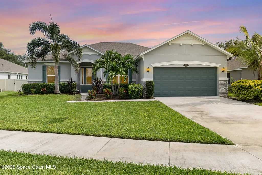 1982 Killian Drive NE Palm Bay FL 32905