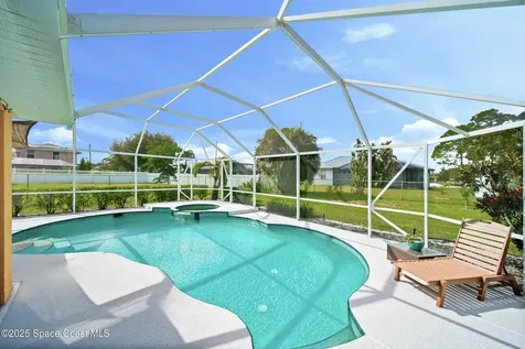 6446 NW Hacienda Court Port St. Lucie FL 34986