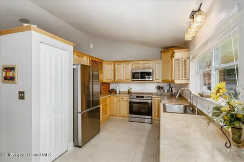 1050 Emerald Road SE Palm Bay FL 32909