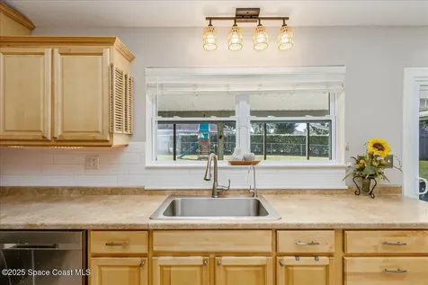 1050 Emerald Road SE Palm Bay FL 32909
