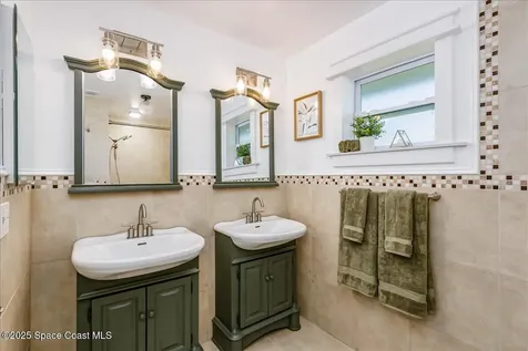 1050 Emerald Road SE Palm Bay FL 32909