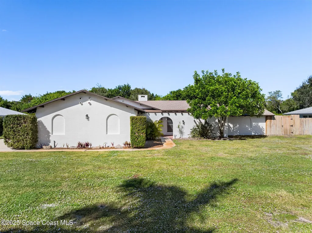 724 Puesta Del Sol Plaza Indialantic FL 32903