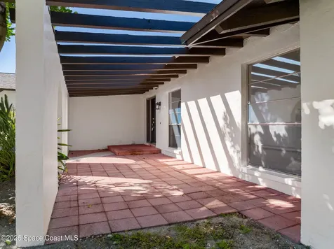 724 Puesta Del Sol Plaza Indialantic FL 32903