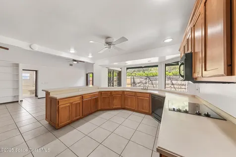 724 Puesta Del Sol Plaza Indialantic FL 32903