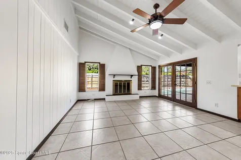724 Puesta Del Sol Plaza Indialantic FL 32903
