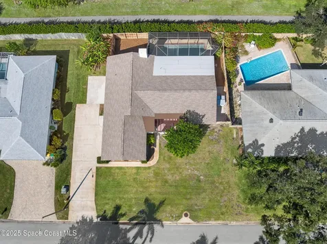 724 Puesta Del Sol Plaza Indialantic FL 32903