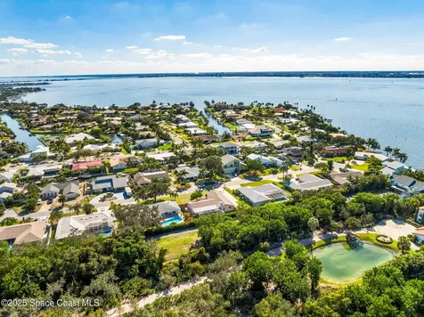 724 Puesta Del Sol Plaza Indialantic FL 32903