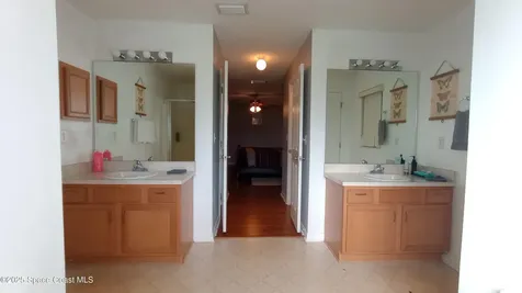 534 White Plains Avenue SW Palm Bay FL 32908