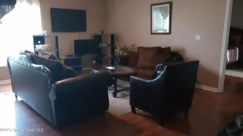 534 White Plains Avenue SW Palm Bay FL 32908
