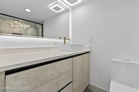 809 W Oakland Park Boulevard Oakland Park FL 33311