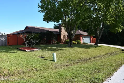 1273 Roslyn Avenue NW Palm Bay FL 32907