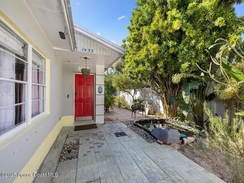 1435 17th Court SW Vero Beach FL 32962