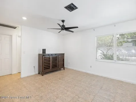 1435 17th Court SW Vero Beach FL 32962