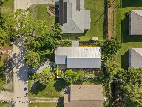 1435 17th Court SW Vero Beach FL 32962