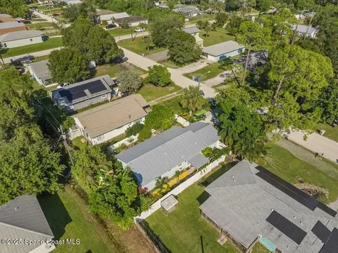 1435 17th Court SW Vero Beach FL 32962