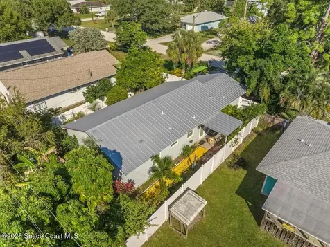 1435 17th Court SW Vero Beach FL 32962
