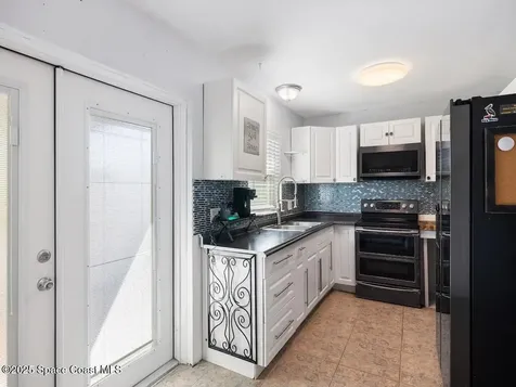 1435 17th Court SW Vero Beach FL 32962
