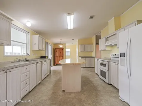 7620 Boxelder Road E Micco FL 32976