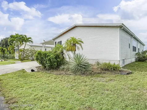 7620 Boxelder Road E Micco FL 32976