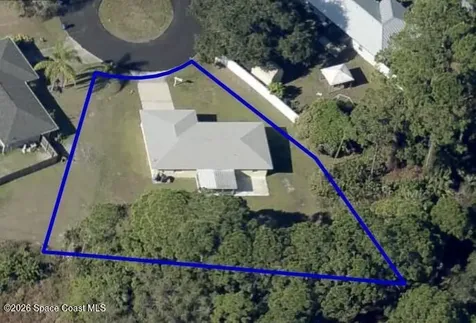 1421 Grand Court NW Palm Bay FL 32907
