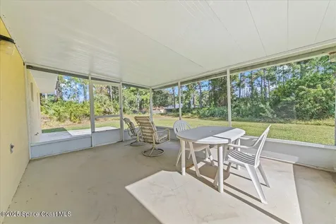 1421 Grand Court NW Palm Bay FL 32907
