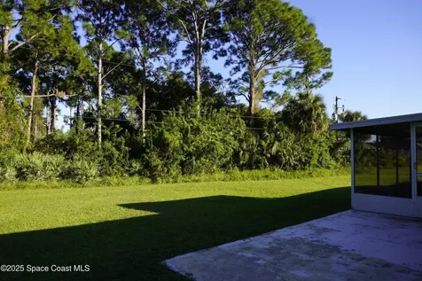 1421 Grand Court NW Palm Bay FL 32907