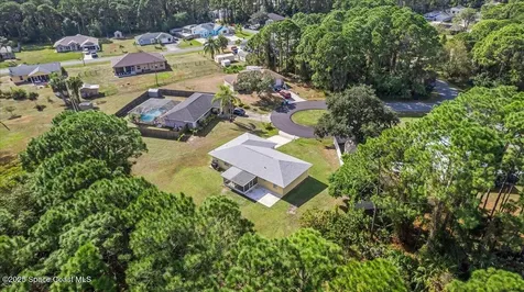 1421 Grand Court NW Palm Bay FL 32907