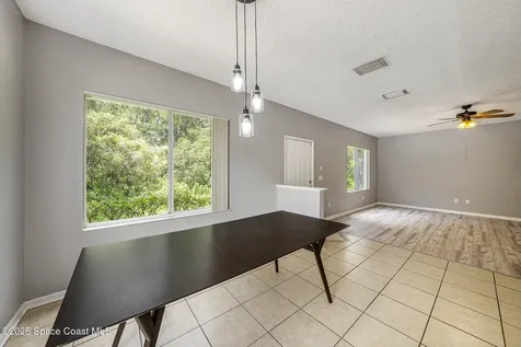 18199 Paradise Point Drive Tampa FL 33647