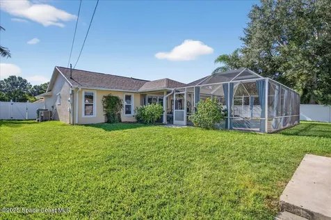 467 Caravan Terrace Sebastian FL 32958