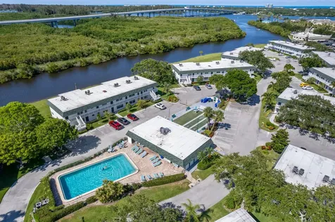 2800 Indian River Boulevard Vero Beach FL 32960