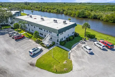 2800 Indian River Boulevard Vero Beach FL 32960