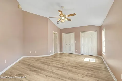 2537 Evergreen Avenue Titusville FL 32796