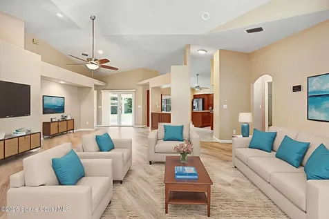 2537 Evergreen Avenue Titusville FL 32796