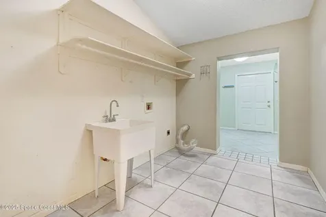 2537 Evergreen Avenue Titusville FL 32796