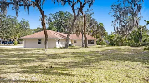 2537 Evergreen Avenue Titusville FL 32796