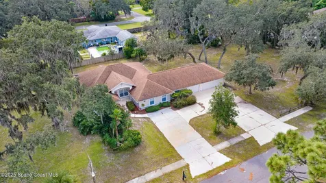2537 Evergreen Avenue Titusville FL 32796