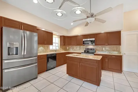 2537 Evergreen Avenue Titusville FL 32796