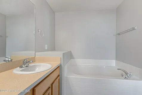 517 Hamwood Street SW Palm Bay FL 32908