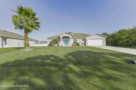 517 Hamwood Street SW Palm Bay FL 32908