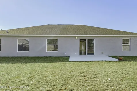 517 Hamwood Street SW Palm Bay FL 32908