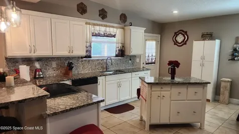 290 District Street SE Palm Bay FL 32909