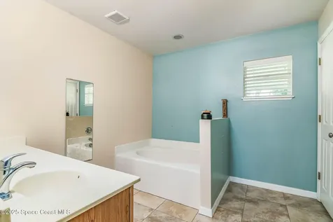 565 Lamon Street SW Palm Bay FL 32908