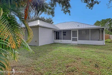 565 Lamon Street SW Palm Bay FL 32908