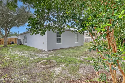 565 Lamon Street SW Palm Bay FL 32908