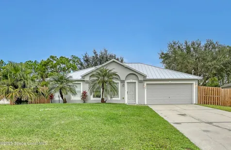 565 Lamon Street SW Palm Bay FL 32908