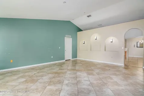 565 Lamon Street SW Palm Bay FL 32908