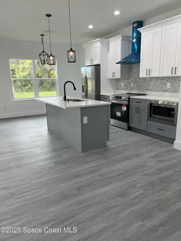 200 Farley Street SW Palm Bay FL 32908