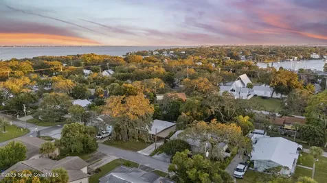 597 Old Oak Street Melbourne FL 32935