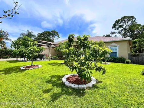 200 Delmonico Street NE Palm Bay FL 32907